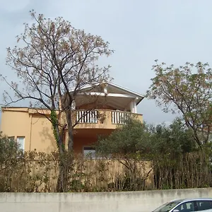 Apartament Eja 