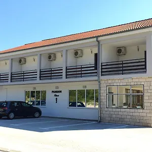https://pansion-odmor.hotelinzadar.com