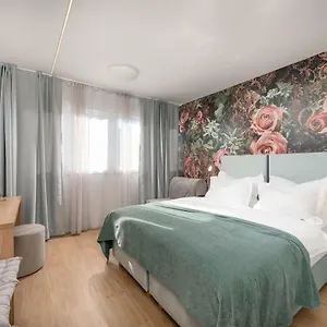Skaline Luxury B&B